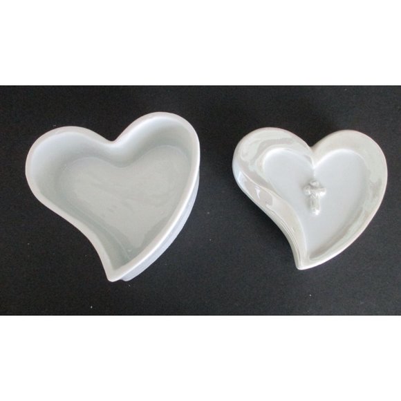 Heart with Cross Porcelain Ring Jewelry Trinket Box Wedding First Communion Conf - Picture 2 of 6